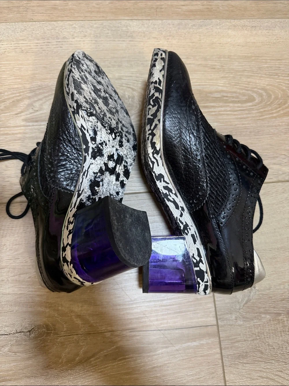 United Nude Black Lace-Up Purple Heeled Oxfords with Silver Trim 36